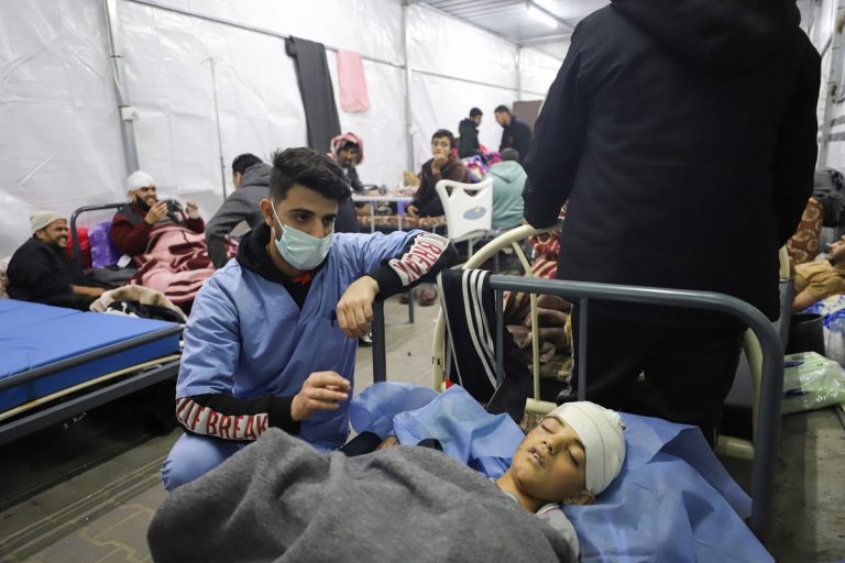 منظمة الصحة العالمية: الإمدادات الطبية في غزة تنفد بسرعة الحاجة تتزايد
