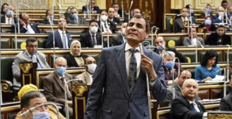 بالفيديو: طرد النائب محمد عبد العليم داود من جلسة البرلمان العامة.