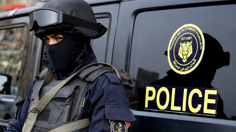 مصر..ضابط يقتل سائقًا في مشاجرة على أولوية المرور بالهرم ويسلم نفسه