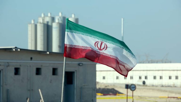 البرلمان الإيراني يطلق مساراً تشريعياً للانسحاب من معاهدة حظر الانتشار النووي مع تأكيد رفضه لأسلحة الدمار الشامل