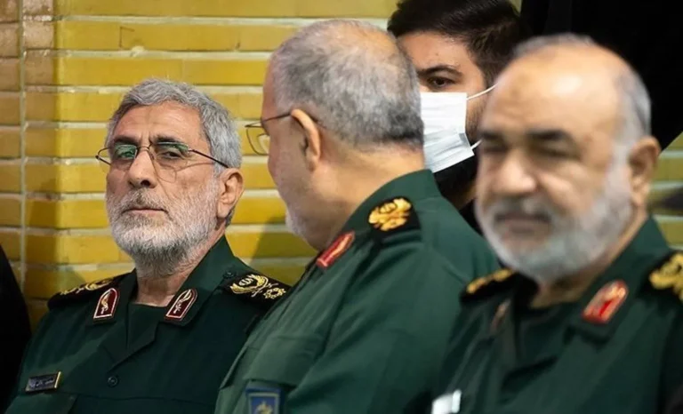 اغتيال قياديين بارزين في “الحرس الثوري” وهيئة الأركان الإيرانية في ضربات إسرائيلية تستهدف طهران