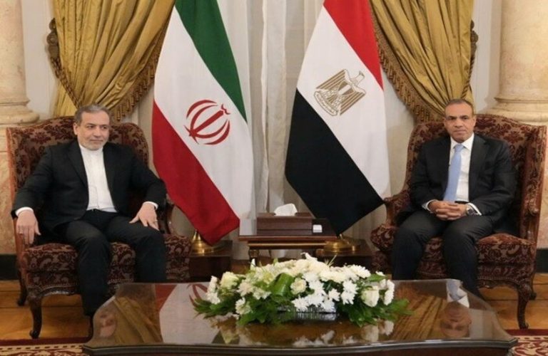 وزير الخارجية الإيراني يزور القاهرة الاثنين في زيارة رسمية