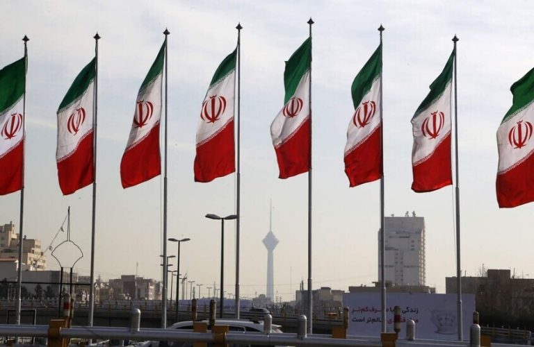 إيران: العقوبات الأمريكية الجديدة غير شرعية وتنتهك القانون الدولي