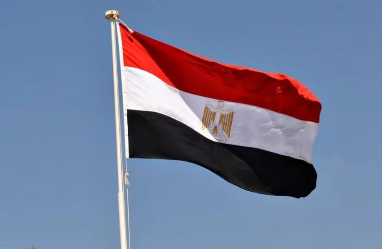 مصر تشكل لجنة أزمات بمشاركة المخابرات العامة والدفاع لبحث تداعيات الحرب بين إسرائيل وإيران