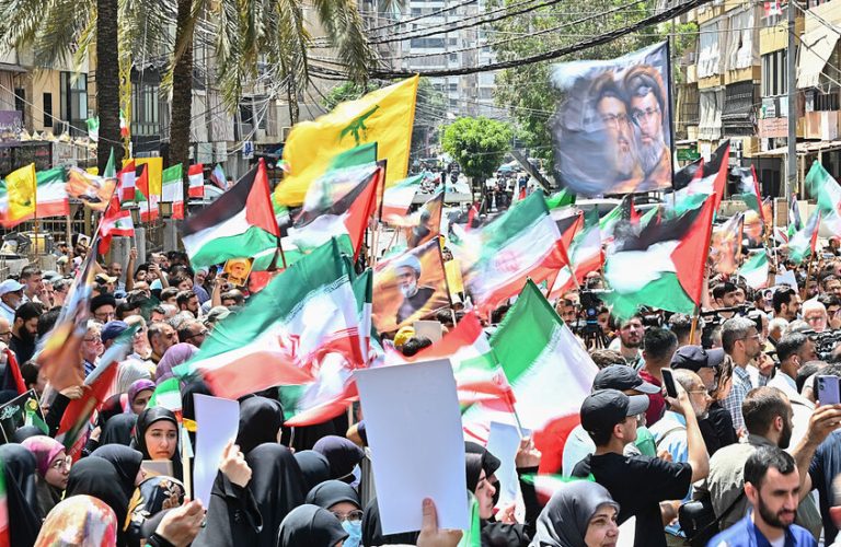 “حزب الله” يهنئ إيران على كسر الهيمنة الأمريكية والإسرائيلية