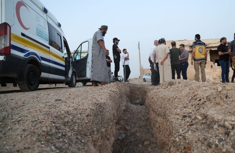 سوريا.. اكتشاف مقبرة جماعية في محافظة دير الزور