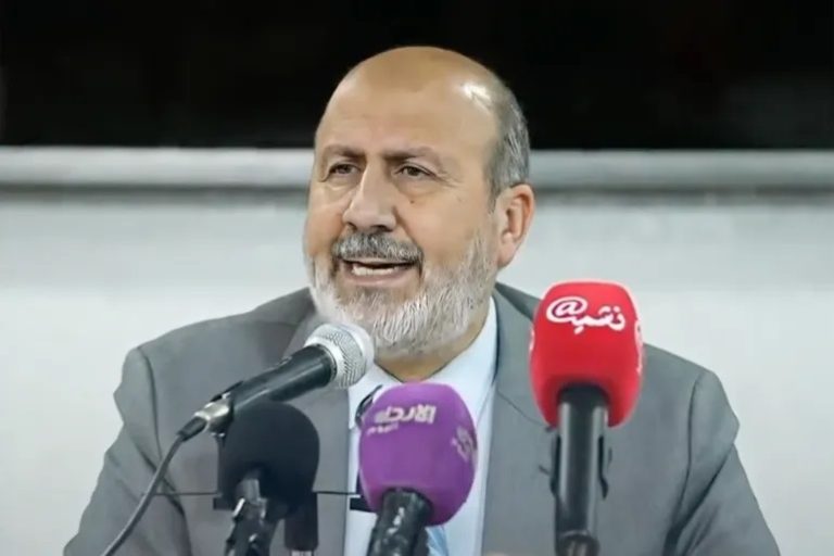 الأردن.. الأمن تعتقل المراقب العام لجماعة الإخوان المسلمين مراد العضايلة، وتقتاده لجهة غير معلومة، وفق مصادر حقوقية