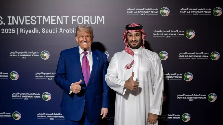 صحيفة أوريون 21 : المملكة العربية السعودية تعزز مكانتها كقطب نفوذ جديد في الولايات المتحدة