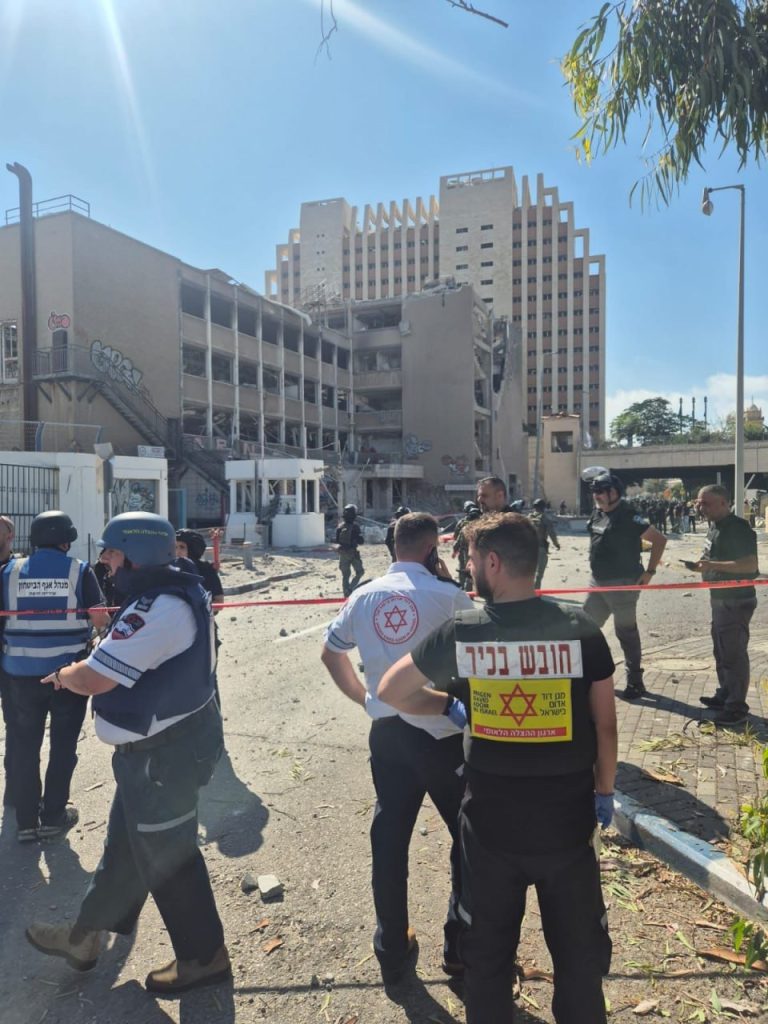 17 إصابة في مدينة حيفا جراء القصف الإيراني.. بعضها في حالة خطيرة