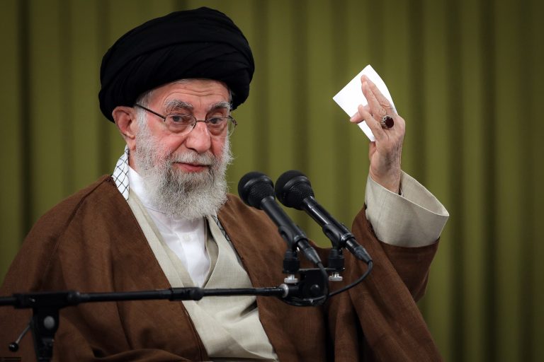 خامنئي يعيّن العميد سيد ماجد موسوي قائداً للقوة الجوفضائية بالحرس الثوري الإيراني