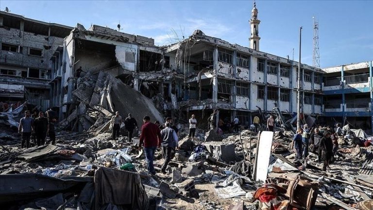 القوات الإسرائيلية تُسجل 42 شهيدًا في غزة بينهم 30 من المنتظرين للمساعدات الإنسانية