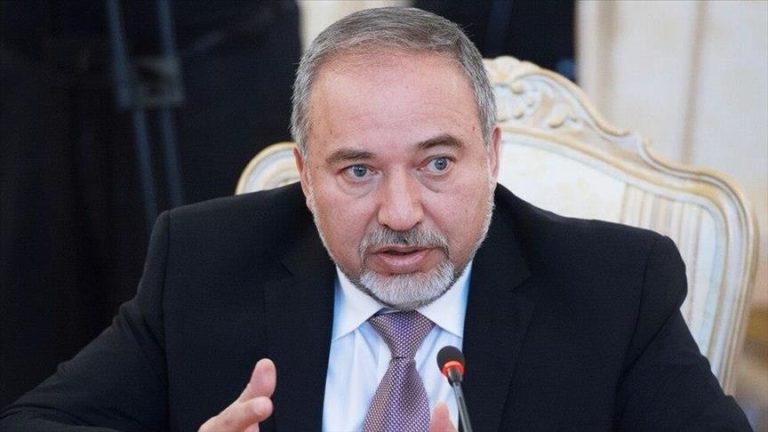 أفيغدور ليبرمان يكشف عن دعم إسرائيل لميليشيات إجرامية في غزة