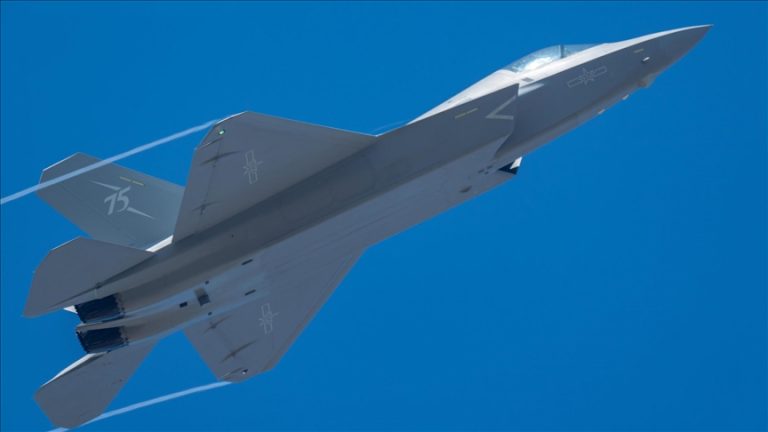 قلق إسرائيلي من احتمال حصول إيران على مقاتلات صينية متقدمة من طراز J-10C