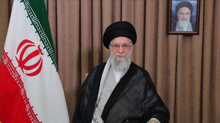 خامنئي يحذر من استخدام الصواريخ مجدداً في حال أي عدوان جديد على إيران