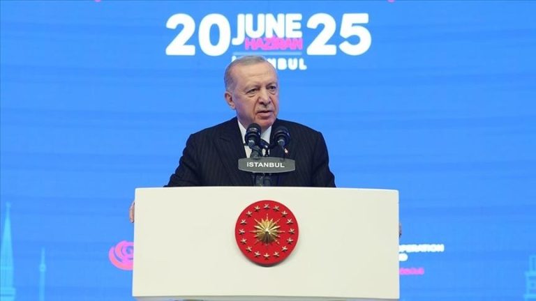 أردوغان: الصراع بين إسرائيل وإيران يقترب من نقطة اللاعودة.. ونتنياهو كتب اسمه إلى جانب هتلر