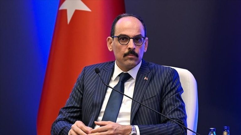إبراهيم قالن تبحث مستجدات المفاوضات لوقف إطلاق النار في غزة مع حماس