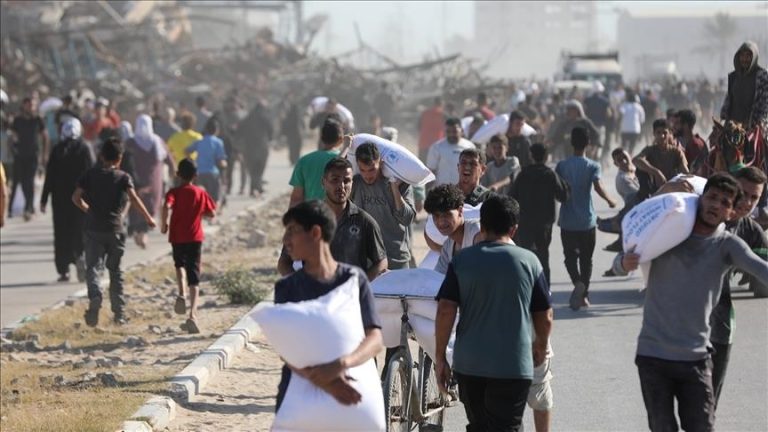 الأونروا تطالب بتحسين آلية توزيع المساعدات في غزة لتلبية الاحتياجات الإنسانية الملحة