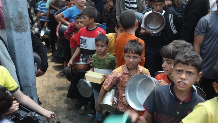 الفلسطينيون في غزة يحتفلون بعيد الأضحى وسط مجاعة مستمرة وانعدام تام للأضاحي