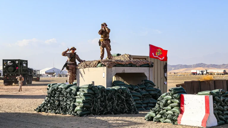نيويورك تايمز: القاعدة الأمريكية في السعودية تشهد توسعًا استراتيجيًا لمواجهة التهديدات الإيرانية