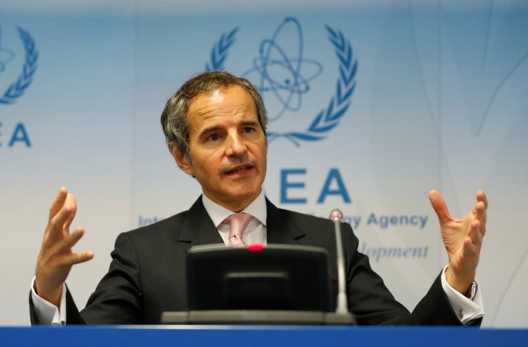 جروسي: إيران قادرة على استئناف تخصيب اليورانيوم خلال أشهر رغم الهجمات على منشآتها النووية
