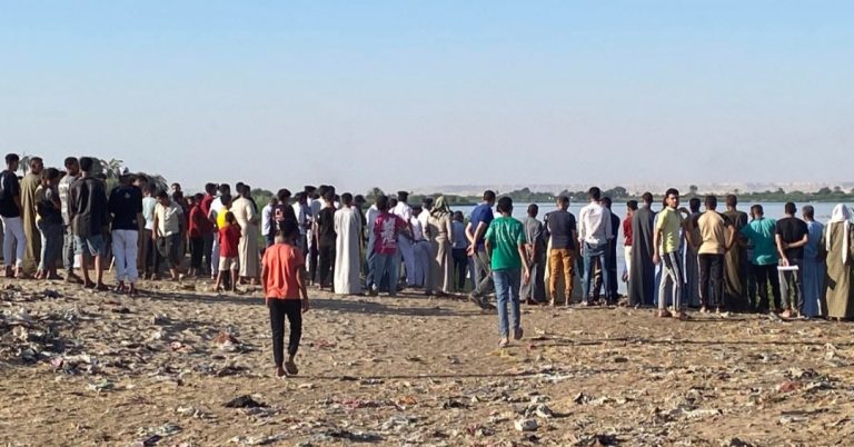 مأساة في نهر النيل .. مصرع 4 بينهم 3 فتيات إثر انقلاب مركب بالمنيا