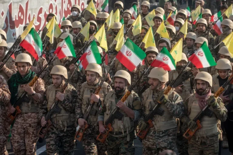 الحرس الثوري الإيراني يوجه ضربة دقيقة لمقري الاستخبارات العسكرية الإسرائيلية وعمليات الموساد