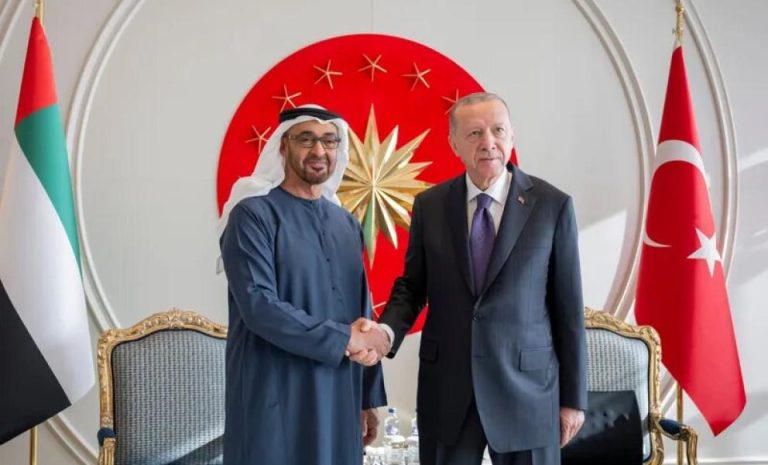 محمد بن زايد وأردوغان يبحثان الشراكة الاستراتيجية ومكافحة الإرهاب