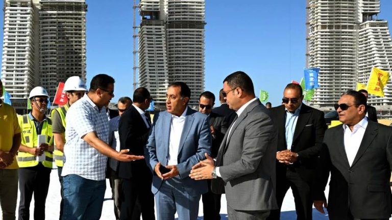 15 مليار جنيه تُهدر على العلمين الجديدة ومدبولي يتجاهل واقع مهجور