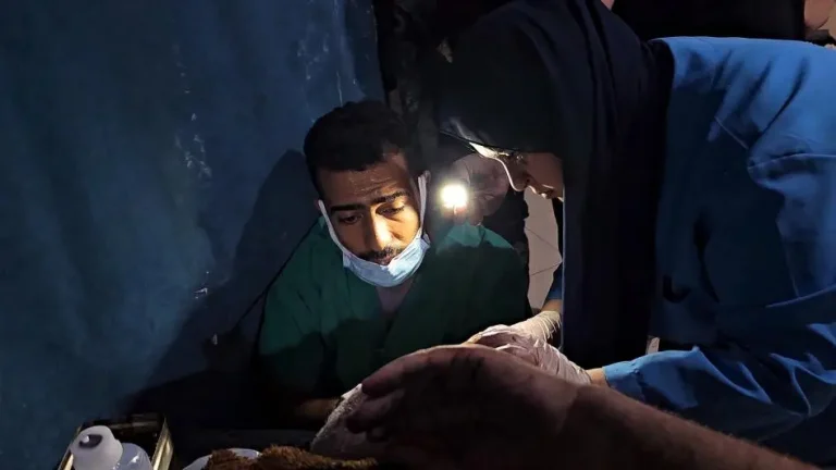 وزارة الصحة في غزة تحذر من توقف الأقسام المنقذة للحياة بسبب أزمة الوقود الخانقة