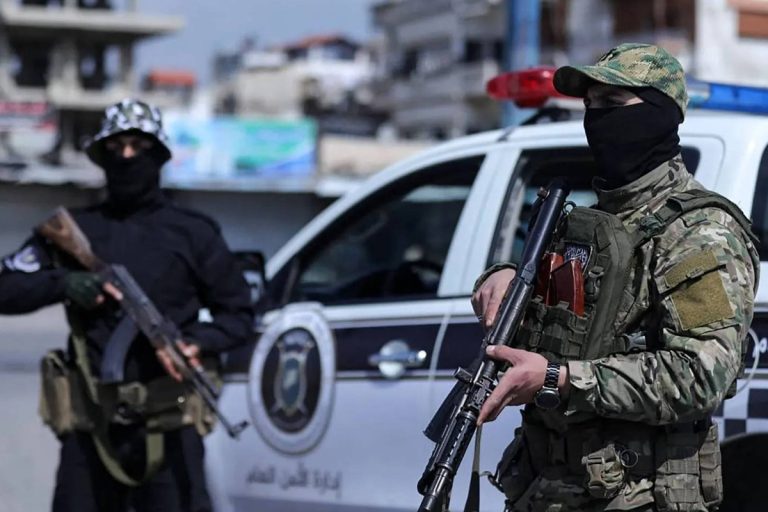 فايز الأسمر لـ “أخبار الغد”: أعداد كبيرة مسلحة تتربص بالحكم الحالي.. وأمن سوريا مسؤولية مشتركة
