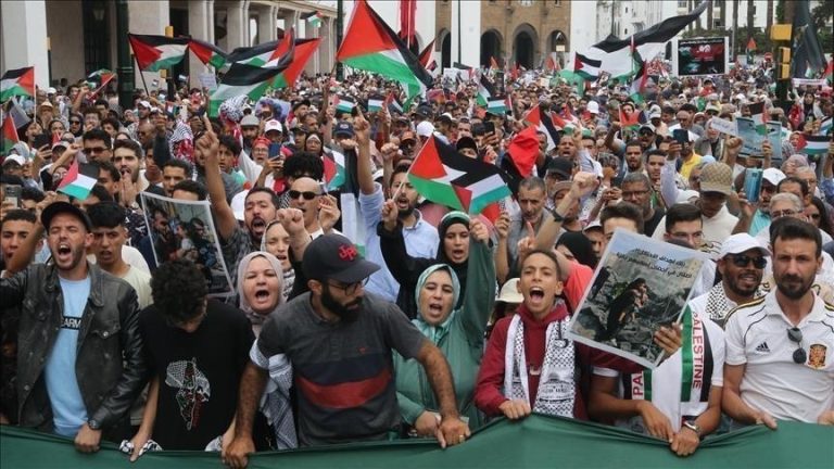 عشرات آلاف المغاربة يتظاهرون في الرباط تنديدًا بالتجويع الإسرائيلي في غزة