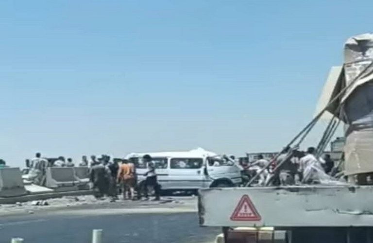 مصر..ارتفاع حصيلة ضحايا حادث الطريق الإقليمي إلى 20 شخصا
