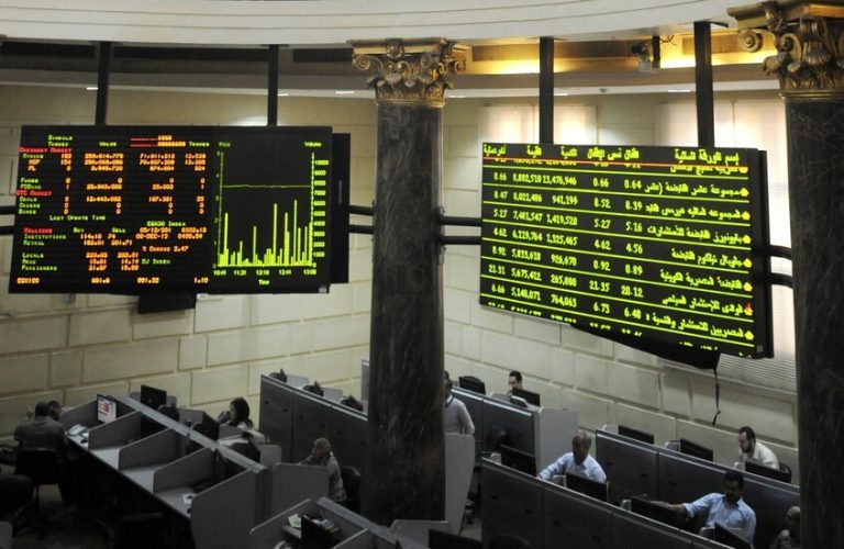 البورصة المصرية تتخطى الأزمة وترتفع بعد أزمة سنترال رمسيس