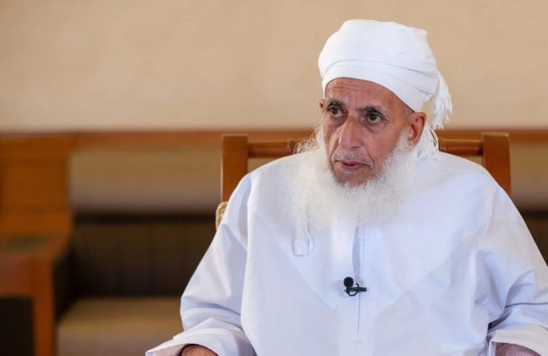 مفتي سلطنة عمان يدعو مصر والأردن لفتح المعابر مع فلسطين وإدخال المساعدات
