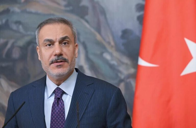 هاكان فيدان يحذر من محاولات تقسيم سوريا: سنتدخل