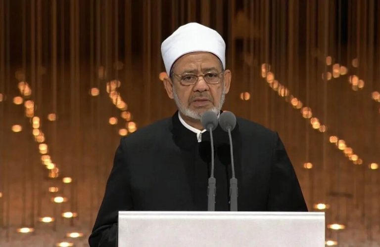 أول تعليق من الأزهر بعد حذف بيانه الأخير حول الأوضاع في غزة..ماذا قال؟