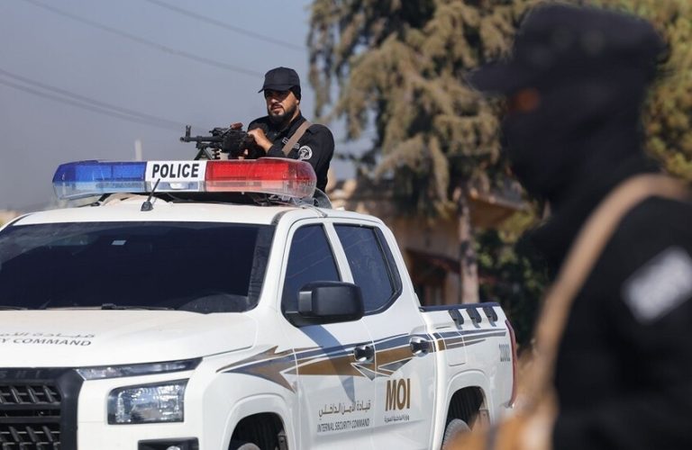 سوريا..الأمن الداخلي يضبط شحنة أسلحة معدة للتهريب إلى لبنان