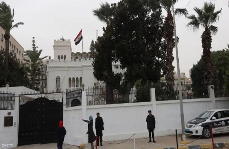 مصر تنفي مزاعم اقتحام سفارتها في طرابلس