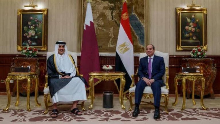 توقيع مصري سعودي قطري على إعلان يدعو حماس إلى نزع السلاح ومغادرة غزة