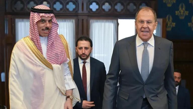 وزير الخارجية السعودي: الأولوية لوقف إطلاق نار دائم في غزة وبداية لدولة فلسطينية