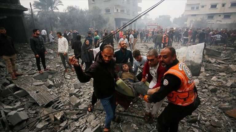 شهيدان وجرحى إثر تصعيد إسرائيلي جديد يستهدف مناطق مدنية ومراكز إيواء في قطاع غزة