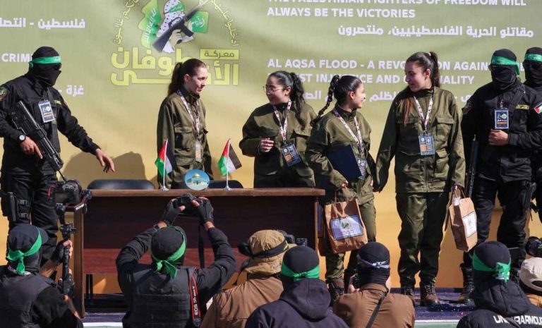 وفد إسرائيلي ينتظر ويتكوف للتحرك نحو الدوحة لإجراء مفاوضات حاسمة لوقف إطلاق النار في غزة