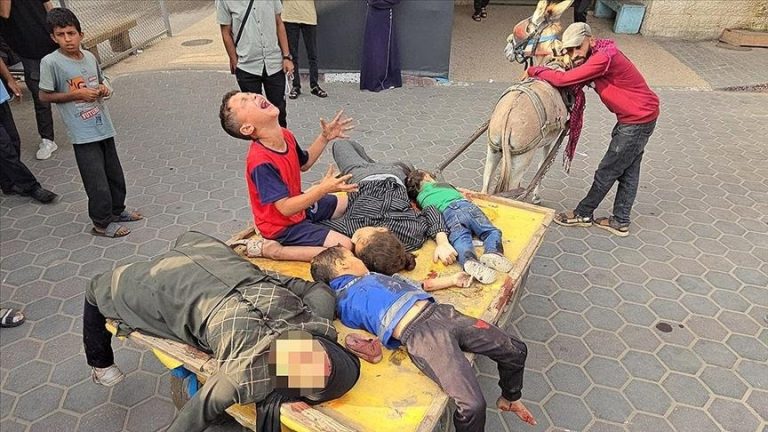 استشهاد 21 فلسطينيًا بينهم أطفال ونازحون في قصف إسرائيلي استهدف خيام ومنازل ومواقع انتظار المساعدات