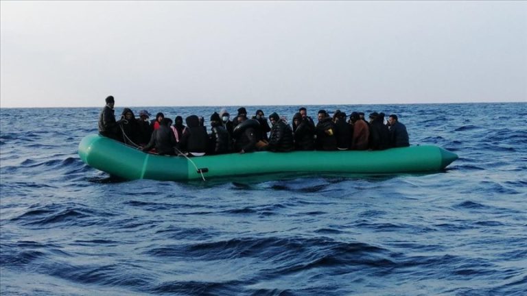 الخارجية المصرية: مصرع وإصابة مواطنين في غرق قارب مهاجرين قبالة سواحل طبرق الليبية