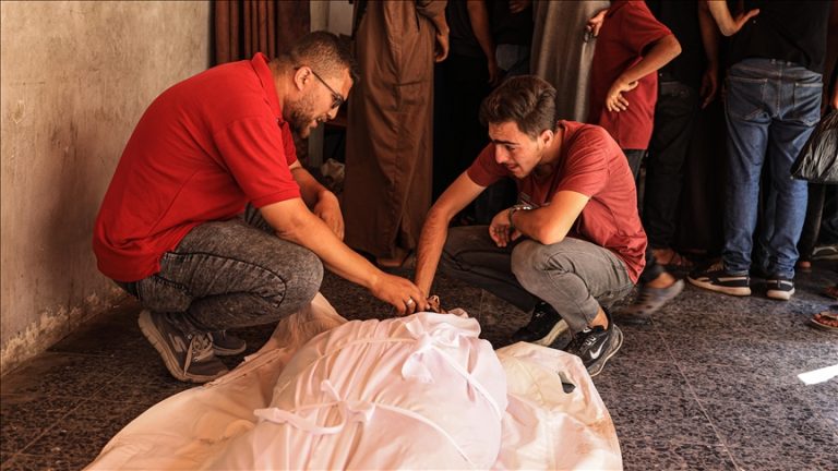 استشهاد 12 فلسطينياً بينهم أطفال ونساء في هجمات إسرائيلية متتالية على خان يونس