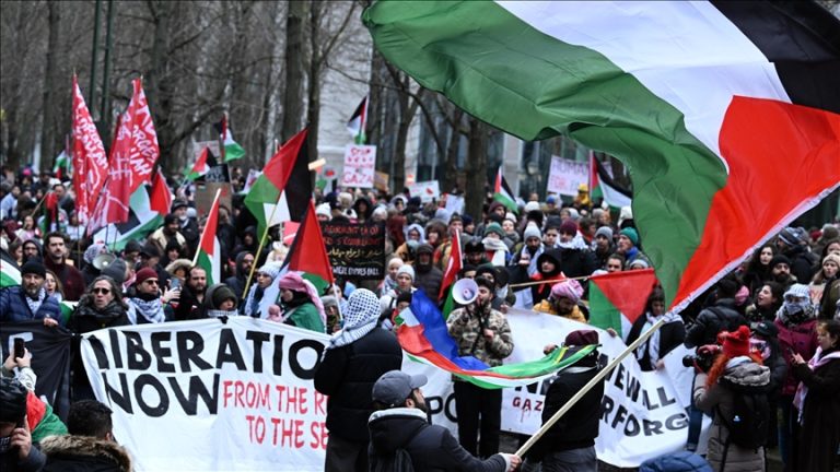 بلديات بلجيكية تعتمد قرارات تاريخية لدعم حقوق الشعب الفلسطيني وإدانة الإبادة الجماعية في غزة