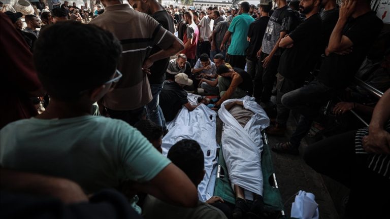 الاحتلال الإسرائيلي يقتل 12 فلسطينيًا ويواصل استهداف طالبي المساعدات ومنازل المدنيين في غزة