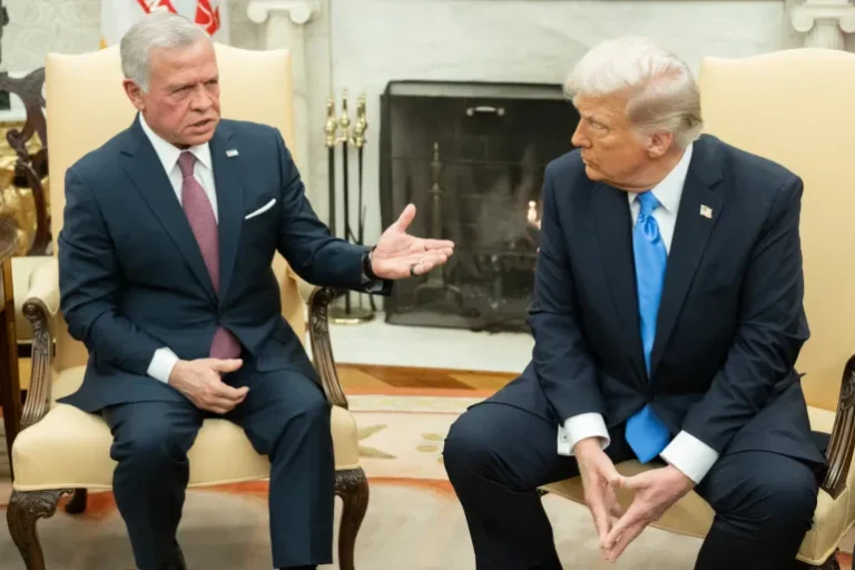 اتصال هاتفي بين العاهل الأردني وترامب لبحث التصعيد في غزة وسوريا