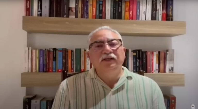 إبراهيم عيسي: الدولة تحولت إلى آلة جباية تُجبر المواطن على الدفع دون مقابل