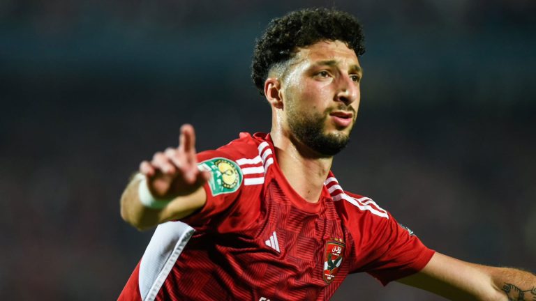 الأهلي يتمسك بوسام أبو علي ويغلق الأبواب أمام مستقبله الاحترافي